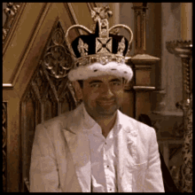 Mr Bean crowning himself